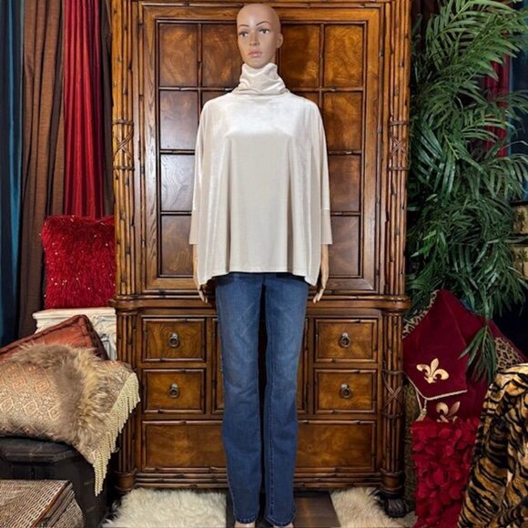 WynneLayers Oyster Stretch Velvet Side Slit Turtleneck Top - Picture 5 of 14